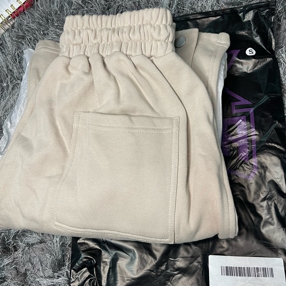 INAKA POWER MEN'S RELAXED SWEATS
TAUPE - Picture 3 of 7